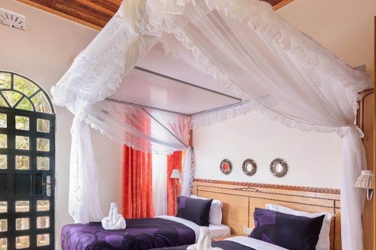 Superior Twin Room | Free WiFi, individually decorated, individually furnished, bed sheets