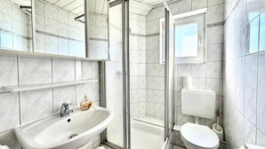 Bathroom - Midway Weser Hotel Nienburg (Nienburg (Weser))