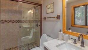 Hair dryer, towels, soap, toilet paper - Cozy Pocono Retreat - Fireplace, Lake & Game Room (Pocono Pines)