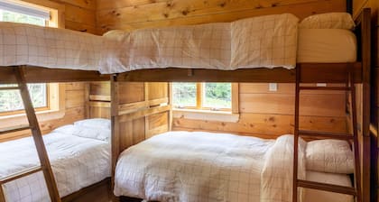 The Grafton Lodge Secluded Green Mountain Escape