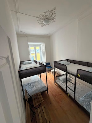 Basic Shared Dormitory - Simpl Lapa Rooms (Lisboa)