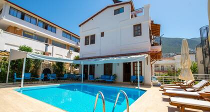 Charming 2-bedroom Apartment With Shared Pool in Kalkan, Turkey