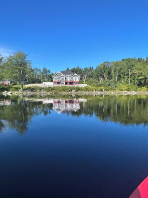 Exterior - Lakefront Retreat (Middle Ohio)