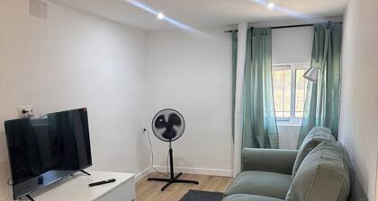 Cozy 1-bedroom apartment in lovely Ambite with beutiful views