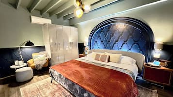 1 bedroom, in-room safe, desk, iron/ironing board