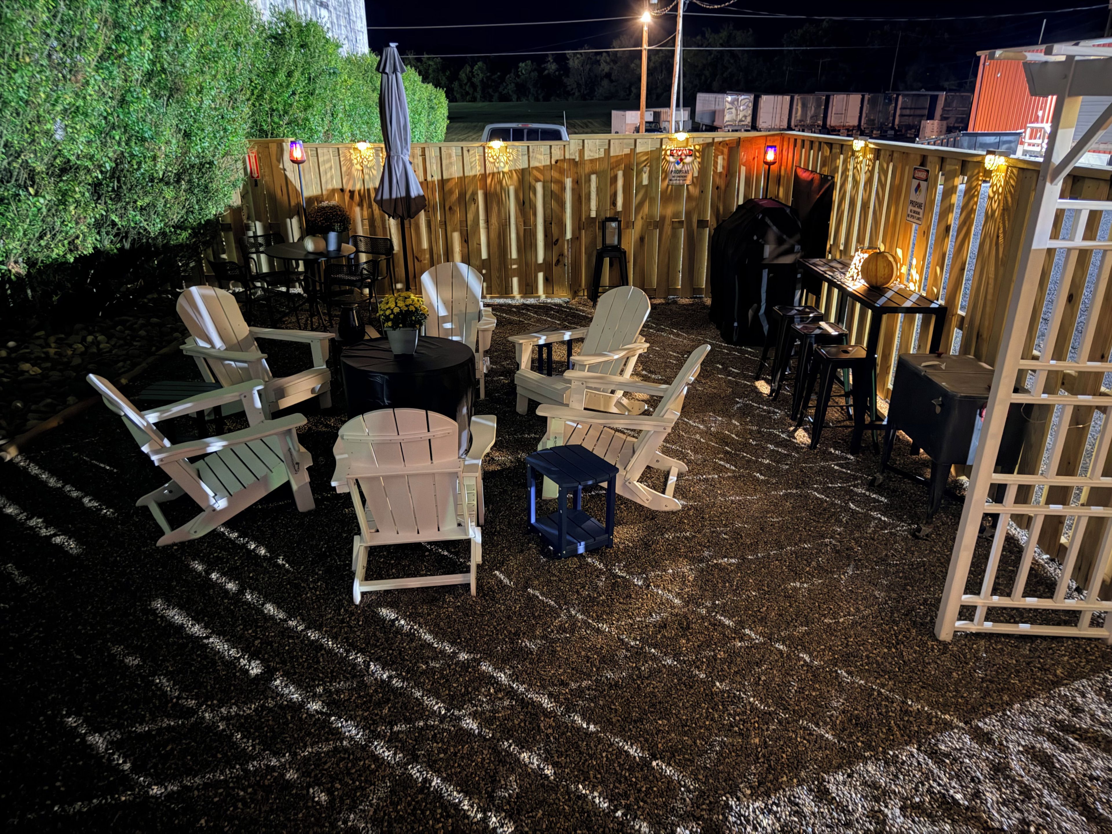 Outdoor dining