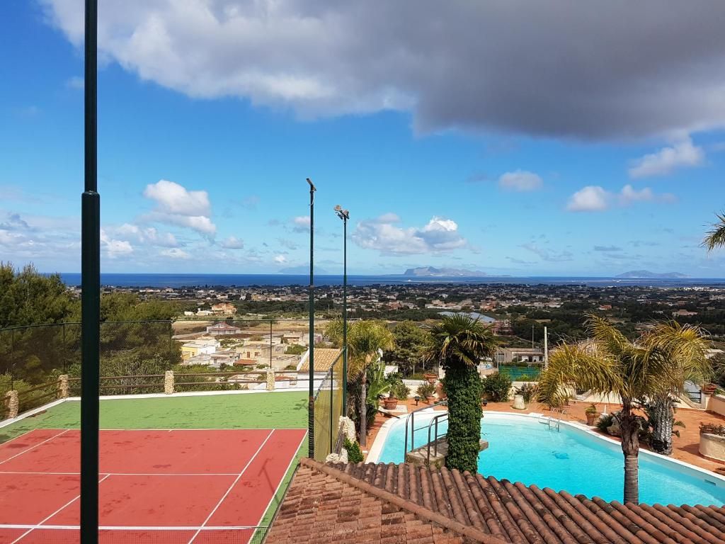 Villa | Sport court