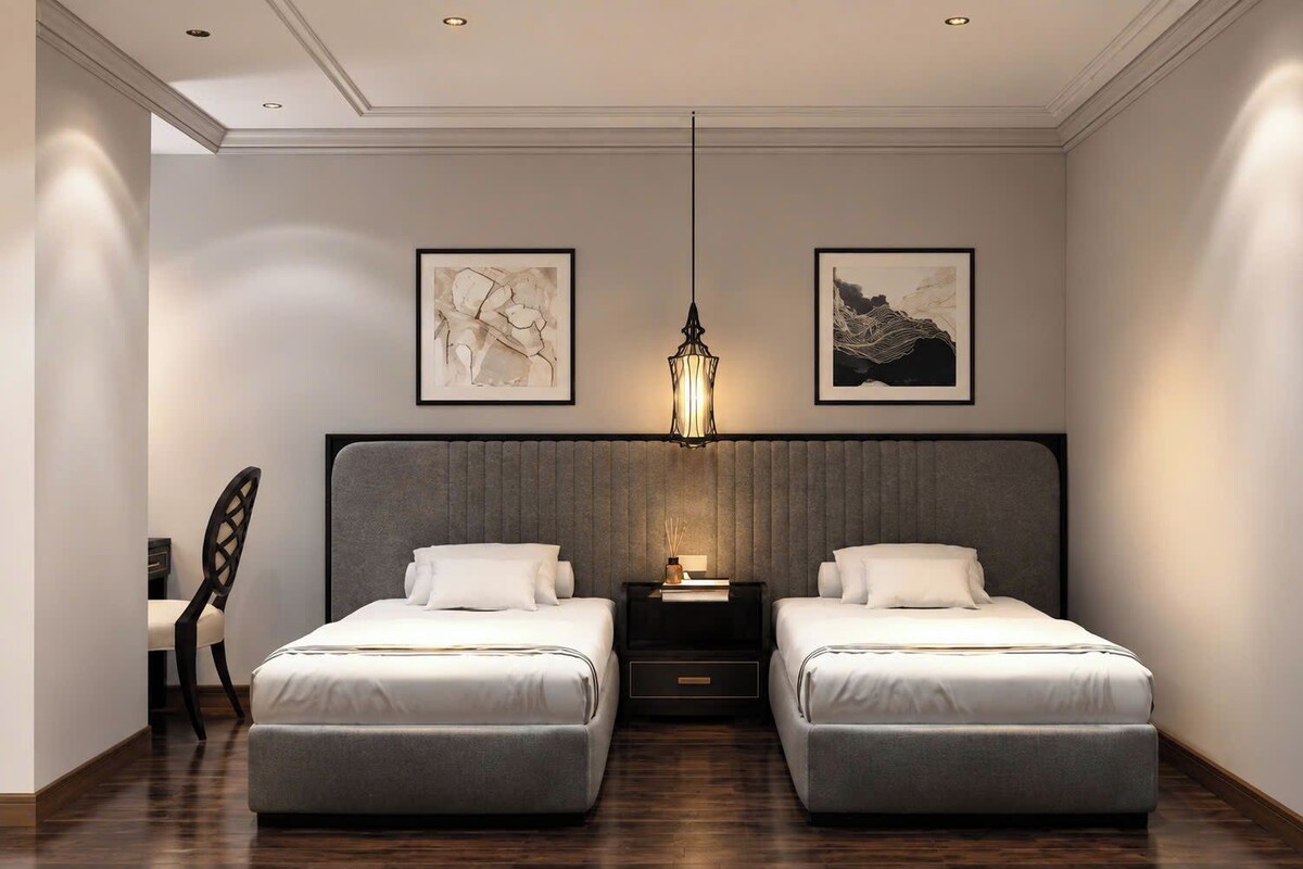Deluxe Room | Langsir/tirai gelap terus, seterika/papan seterika, Wi-fi percuma