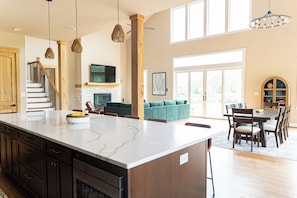 Dining - Mountain Home in the Heart of Afton- Cupola Creek House (Afton)
