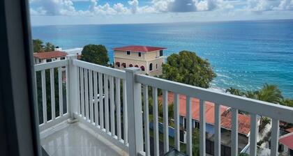 Watch the sunrise over the Pacific in this Beautiful Apartment on the Beach
