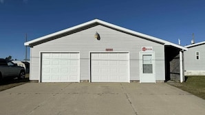 Exterior - Trailside Lodge - Where Adventure Begins! (Shingleton)