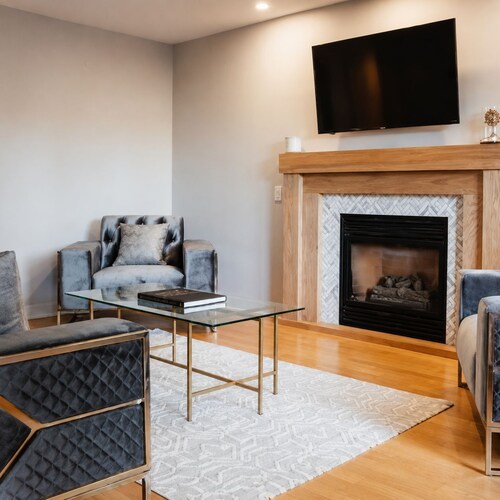 Creekside Peaceful retreat Near Chicopee, 401 & YKF airport