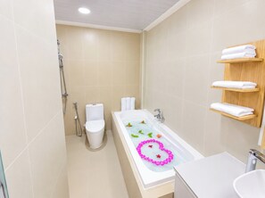 Family Suite, City View | Bathroom - Wish Heaven (Huraa)