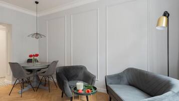 Studio Suite | Interior