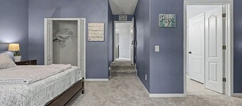 Spacious 3BR/2.5BA Home - Minutes from the Beach.  Perfect for relocating family