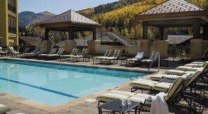 Pool - Ritz Carlton Residence with 3 bedrooms in wonderful Vail (Vail)
