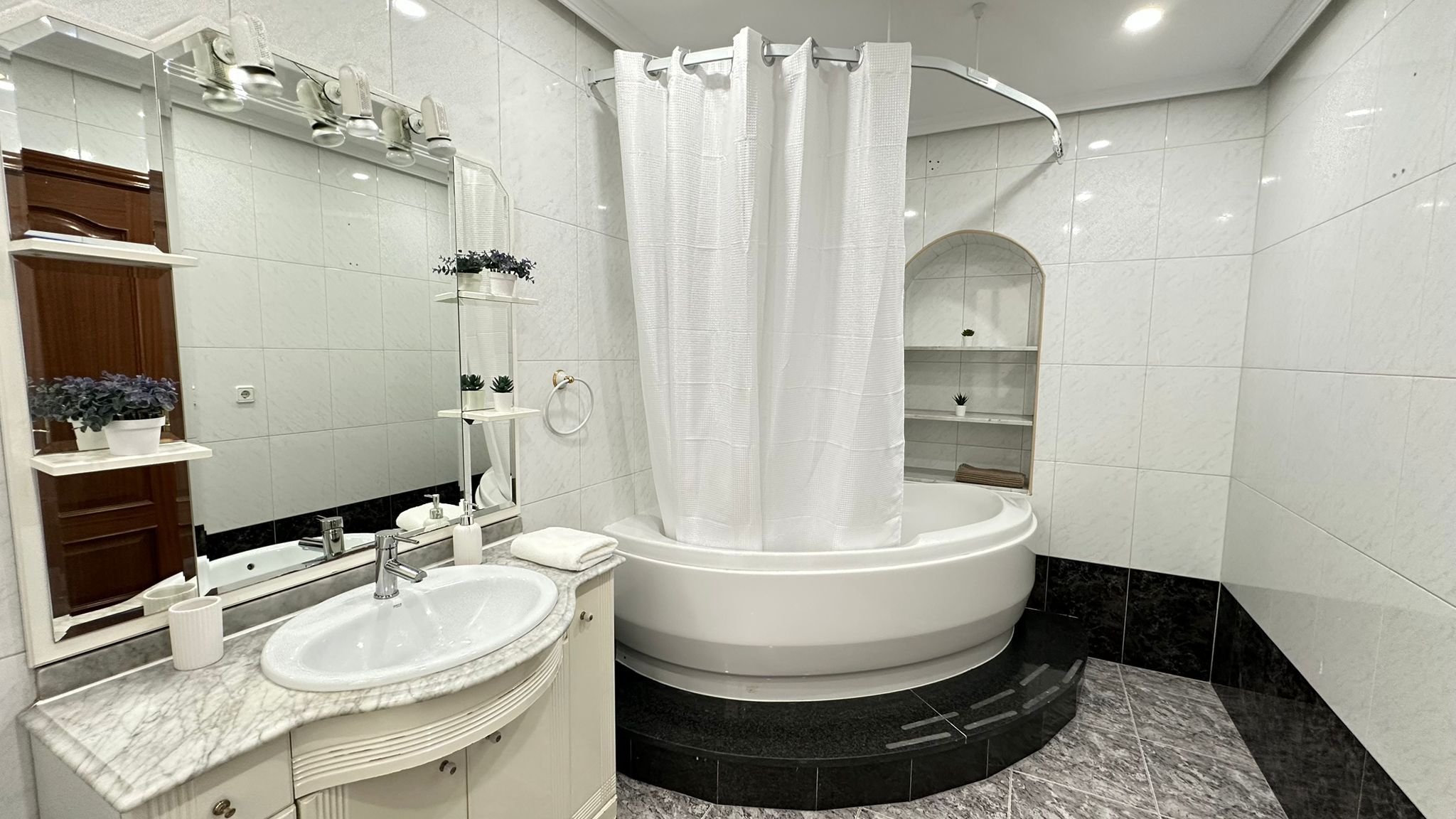 Tweepersoonskamer, privébadkamer | Badkamer