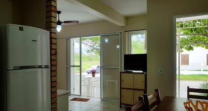 House 100m from the beach | 3 bedrooms, air conditioning, barbecue and Wi-Fi