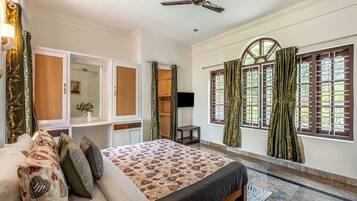 Premium Room | Desk, WiFi (free)