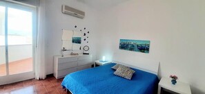 Ảnh chưa phân loại, 2 trong số 13 ảnh, nút