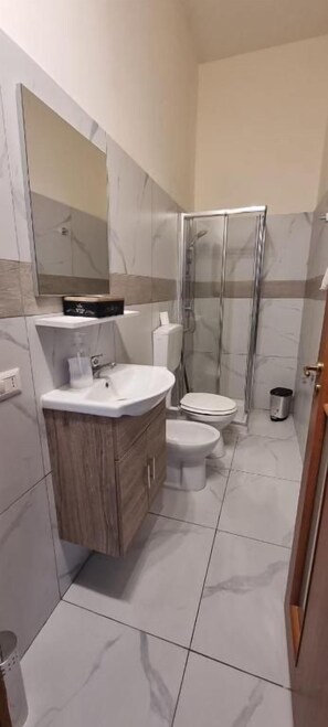 Ảnh chưa phân loại, 3 trong số 22 ảnh, nút