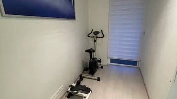 Apartment, 1 Bedroom | Fitness facility