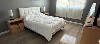 Gorgeous 3-bedroom house with AC in vibrant El Paso