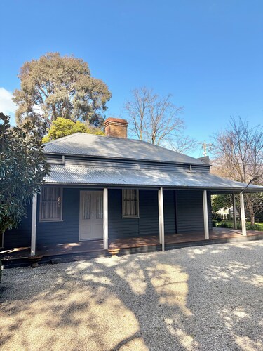 The Old Bank House Avenel | Heritage Home & Country Garden