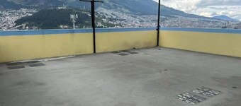 Welcoming 1-bedroom apartment in vibrant Quito for your stay