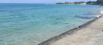 Escape to Paradise!| Your Home Away From Home in Jamaica