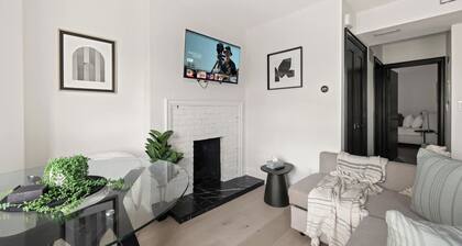 Stylish West End Apt, Cozy City Retreat!