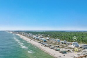 100ft to the beach - New Beginnings · New Lux Home*Private Pool*100ft to Beach*Elevator (Gulf Shores)