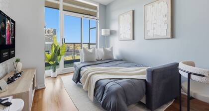 Practical Fort York Condo | Walk to The Bentway | Parking Available