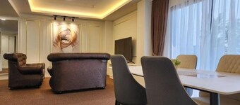 Swiss Avenue Hotel