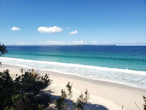 Villa Vincentia - Walk to the beach!