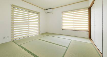 Entire House Rental · 7-minute walk from Hotaruda Station on the Odakyu Line · Free parking for 2 cars · Families Welcome · BBQ Allowed · Accommodates up to 7 people