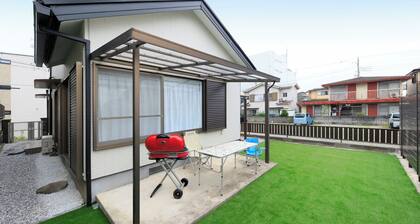 Entire House Rental · 7-minute walk from Hotaruda Station on the Odakyu Line · Free parking for 2 cars · Families Welcome · BBQ Allowed · Accommodates up to 6 people