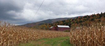 Rustic Vermont Retreat near Smugglers’ Notch