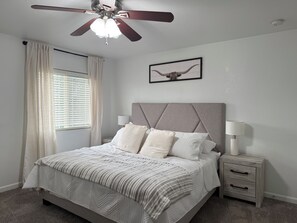 Room - Beautiful Townhome w/ Garage & Yard Near Camplex (Gillette)