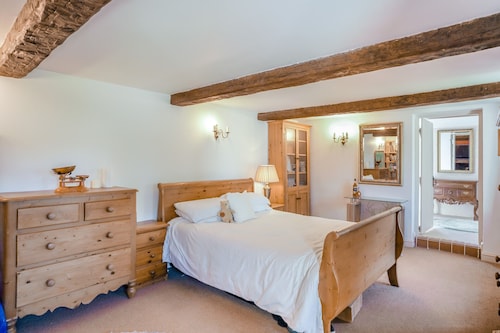 Holly Cottage