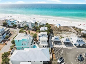 A coastal residential area with beachfront properties, a parking lot, and a beach. - Private Beach Access And Pool/Amazing Gulf Views (Santa Rosa Beach)
