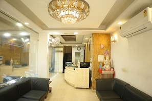 Lobby - Hotel Smriti Star (Bhopal)