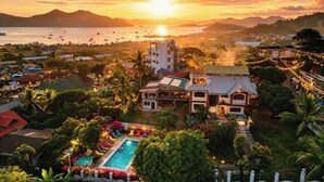 Exterior - The Green Gecko (Coron)