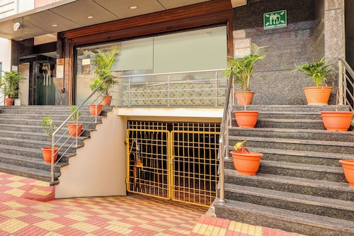 OYO Townhouse Gajuwaka Centre