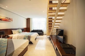 Ảnh chưa phân loại, 2 trong số 17 ảnh, nút
