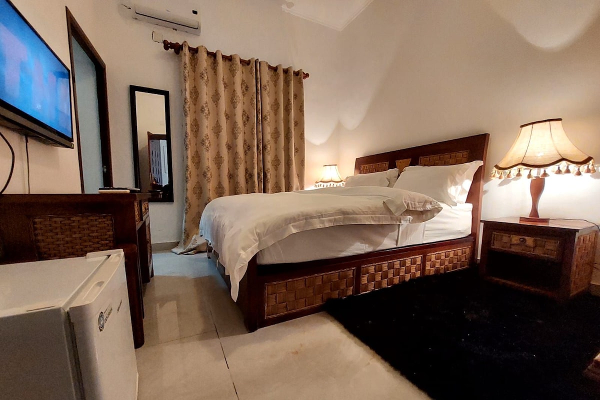 Habitación estándar, vistas a la montaña | Escritorio y wifi gratis