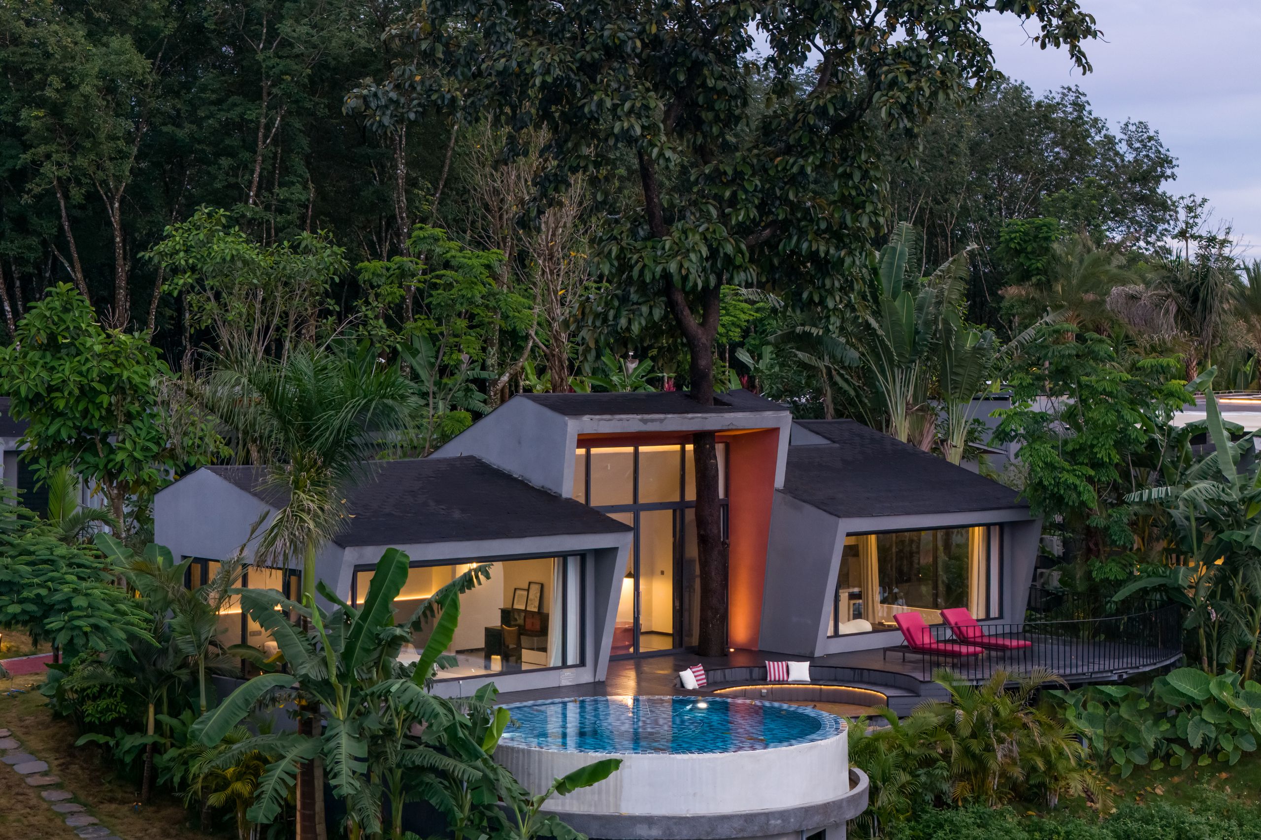 Superior Suite | Pool | Outdoor pool