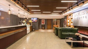 Lobby - James Joyce Beijing Chongwenmen Tiantan Qiaowan Subway Station (Beijing)