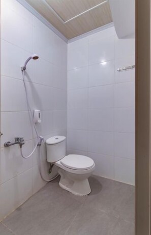 Bathroom - Resort Kebun Indah (Bekasi)