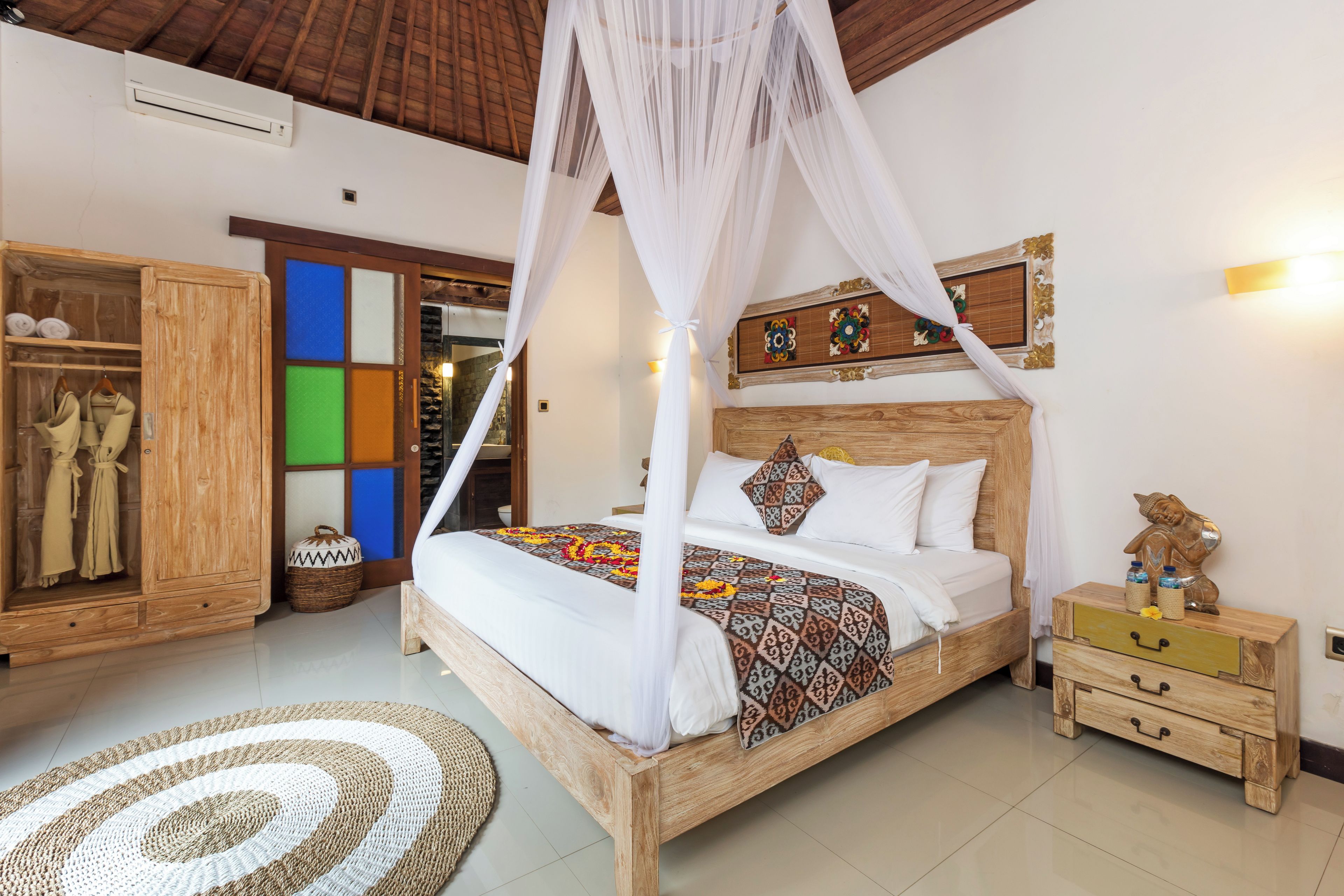 Majestic Three Bedroom Private Pool Villa | Minibar, brankas, ruang kerja ramah laptop, dan setrika/meja setrika